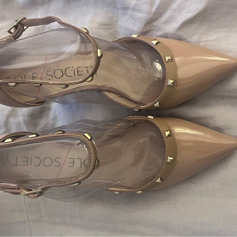 Patented ankle pointed-toe shoes